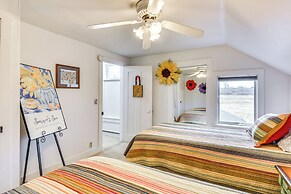 3 Blocks to Lake Ontario: Getaway in Cape Vincent!