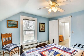 3 Blocks to Lake Ontario: Getaway in Cape Vincent!