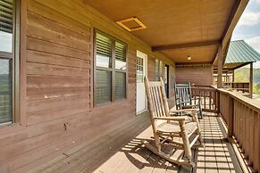 Cabin Getaway in Mountain View w/ Porch + Grill