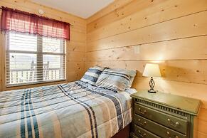 Cabin Getaway in Mountain View w/ Porch + Grill