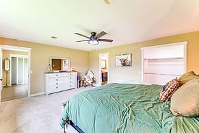 5 Mi to Lake Texoma: Wooded Retreat on 3 Acres!
