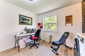 5 Mi to Lake Texoma: Wooded Retreat on 3 Acres!