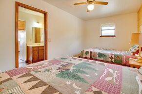 Close to River & Hiking: Cabin in Mountain View