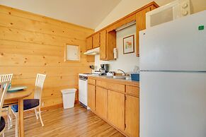 Close to River & Hiking: Cabin in Mountain View