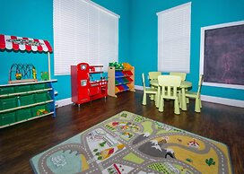 Spacious 4Bd Disney Dream With Resort Access at Lucaya 3210