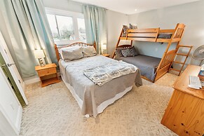 Stylish Notre Dame Condo Sleeps 6 2 Bedroom Condo