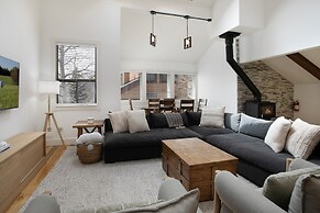 3094 Booth Falls Road 4 Bedroom Condo