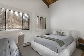 3094 Booth Falls Road 4 Bedroom Condo