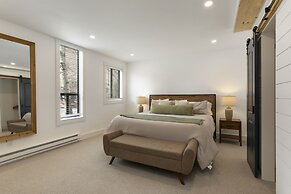 3094 Booth Falls Road 4 Bedroom Condo