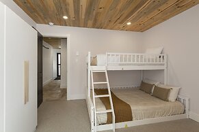 3094 Booth Falls Road 4 Bedroom Condo