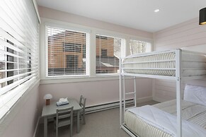 3094 Booth Falls Road 4 Bedroom Condo