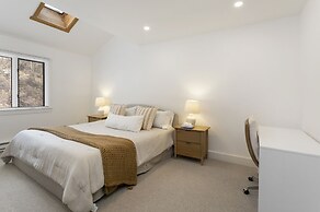 3094 Booth Falls Road 4 Bedroom Condo