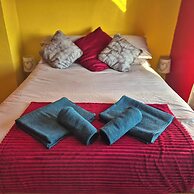 Cosy 3 Bedroom Family Home-large Garden-patio-wifi