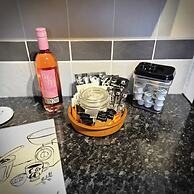 Cosy 3 Bedroom Family Home-large Garden-patio-wifi