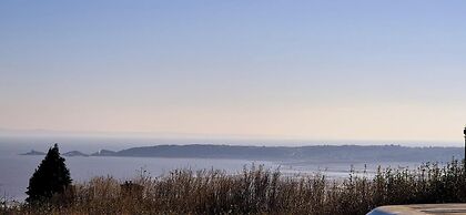 Cosy 3 Bedroom Family Home-large Garden-patio-wifi