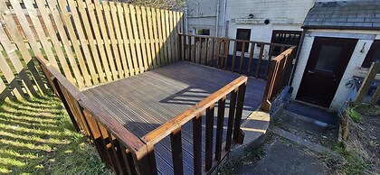 Cosy 3 Bedroom Family Home-large Garden-patio-wifi