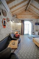 Pino Mar Luxury Bungalows