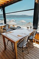Pino Mar Luxury Bungalows