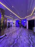 Leons Hotel and Suite
