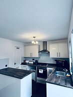 Gateshead Gem - Modern 3 Bedroom House