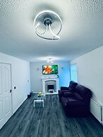 Gateshead Gem - Modern 3 Bedroom House