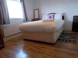 Charming Chestnut Cottage in Huntingdon