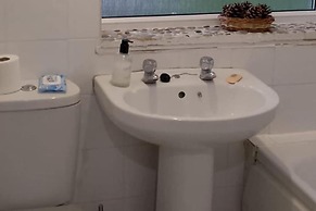 Charming Chestnut Cottage in Huntingdon