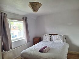 Charming Chestnut Cottage in Huntingdon