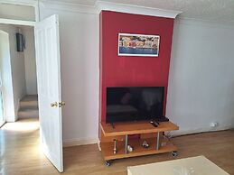 Charming Chestnut Cottage in Huntingdon