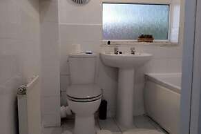 Charming Chestnut Cottage in Huntingdon