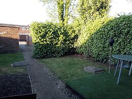 Charming Chestnut Cottage in Huntingdon