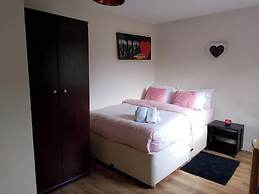 Charming Chestnut Cottage in Huntingdon