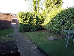 Charming Chestnut Cottage in Huntingdon