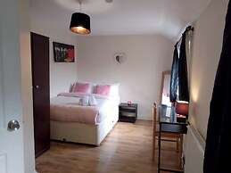 Charming Chestnut Cottage in Huntingdon