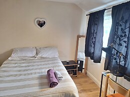 Charming Chestnut Cottage in Huntingdon