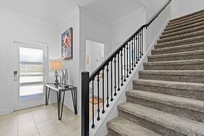 Magical Themed Home With Pool in Top Resort