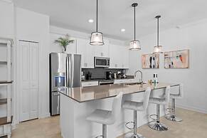 Magical Themed Home With Pool in Top Resort