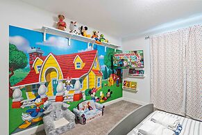 Magical Themed Home With Pool in Top Resort