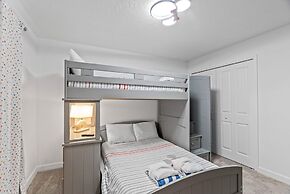 Magical Themed Home With Pool in Top Resort