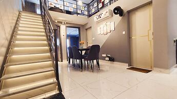 Heroes Home 8pax near Subway station