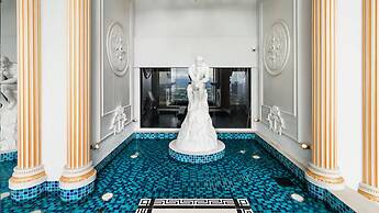 Heroes Home 8pax near Subway station