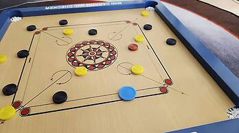 Heroes Home 8pax near Subway station