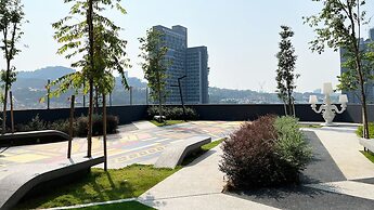 Heroes Home 8pax near Subway station