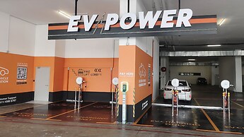 Heroes Home 8pax near Subway station