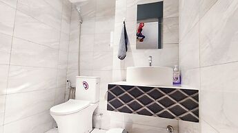 Heroes Home 8pax near Subway station