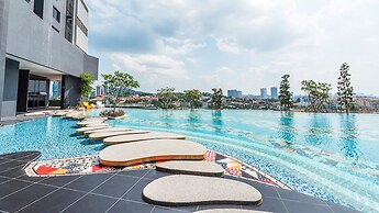 Heroes Home 8pax near Subway station