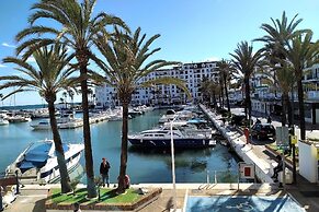 Puerto Duquesa Front Line Sea View Golf Studios - Longer Lets