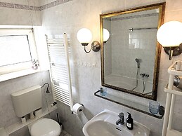 Apartmenthaus - Mackenbach