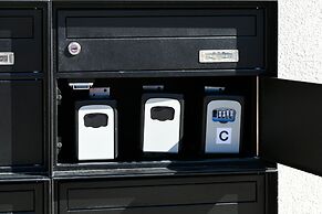 Lugano Suite Modern Concept 3