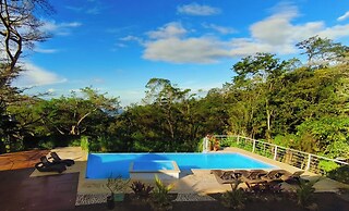 Vista Mundo Retreat Center & Boutique Hotel